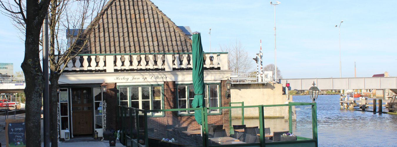 Voorjaarssoep op het terras